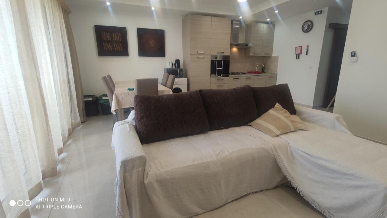 Aquamarine Sea Front Apartments - Third Floor 马尔萨斯卡拉 外观 照片